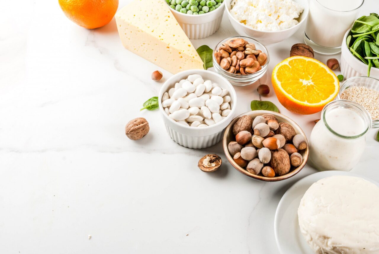 Ce alimente sunt surse bune de calciu după menopauză